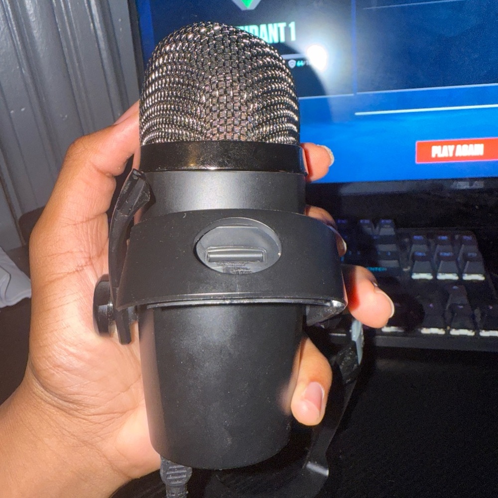 Blue Yeti Nano Multi-Pattern USB Condenser Microphone Slightly used